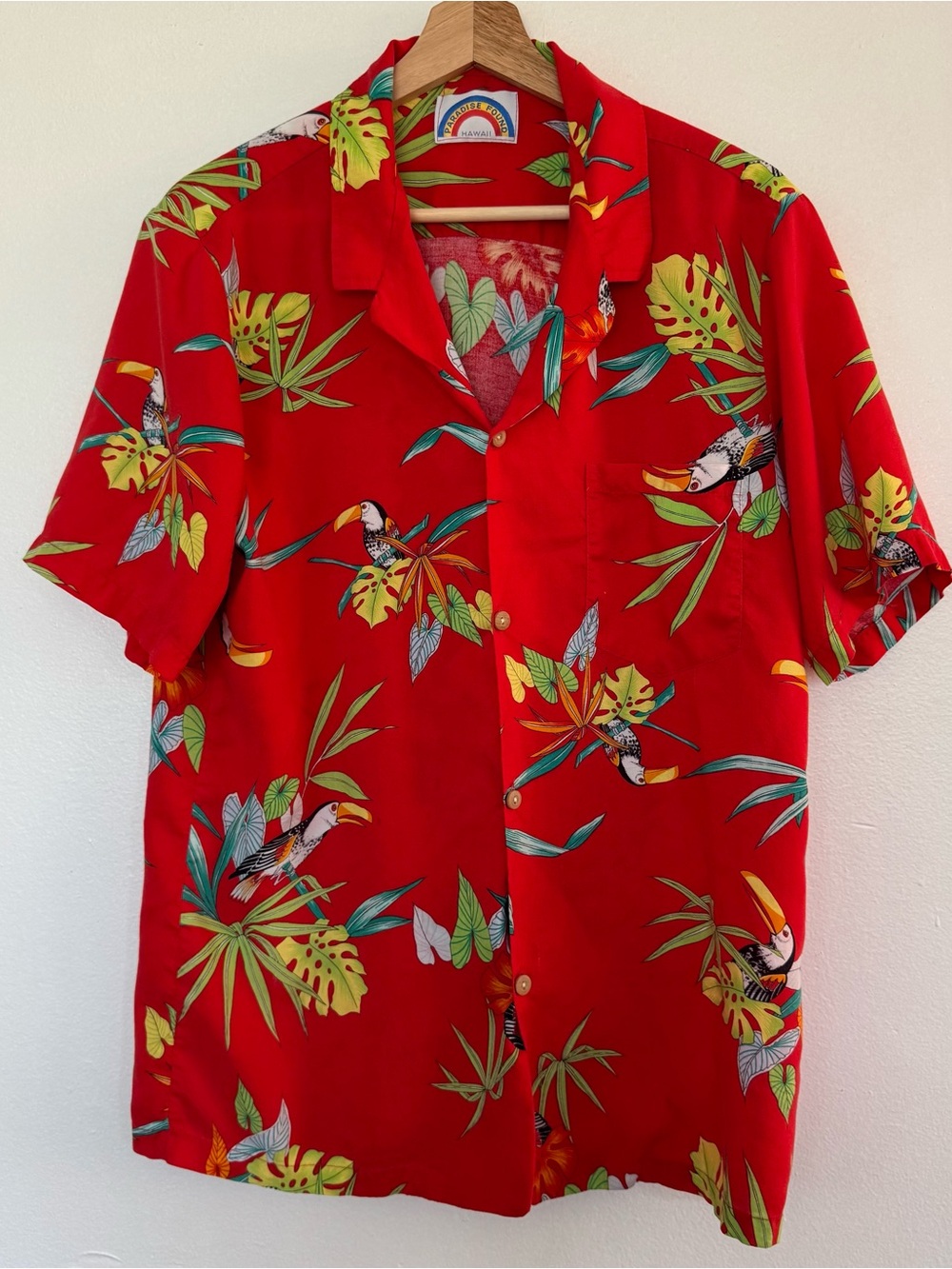 Vintage Paradise Found Hawaiian Shirt Medium Red Aloha Tropical Parrot Magnum PI
